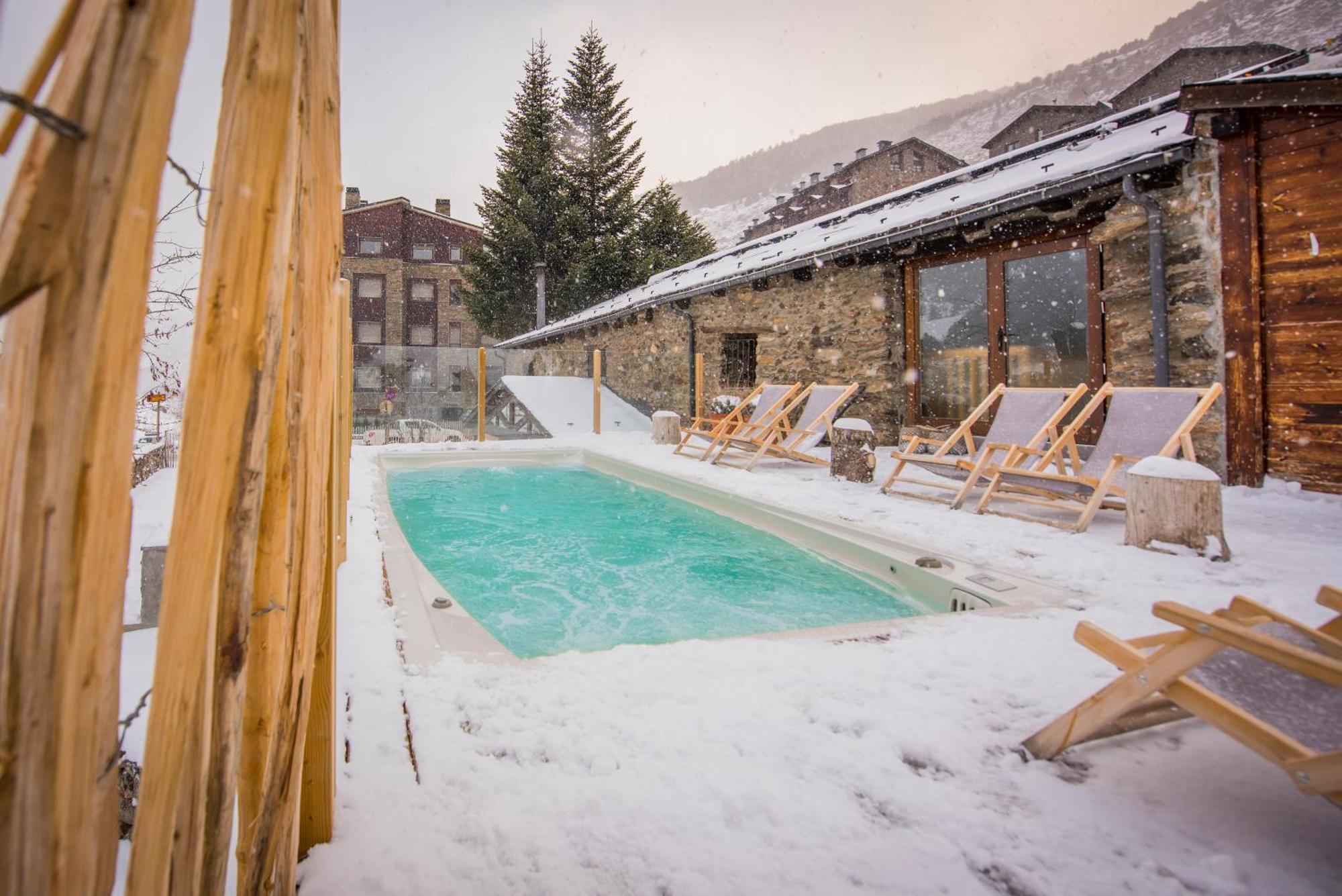 Mountain Hostel Tarter Buitenkant foto