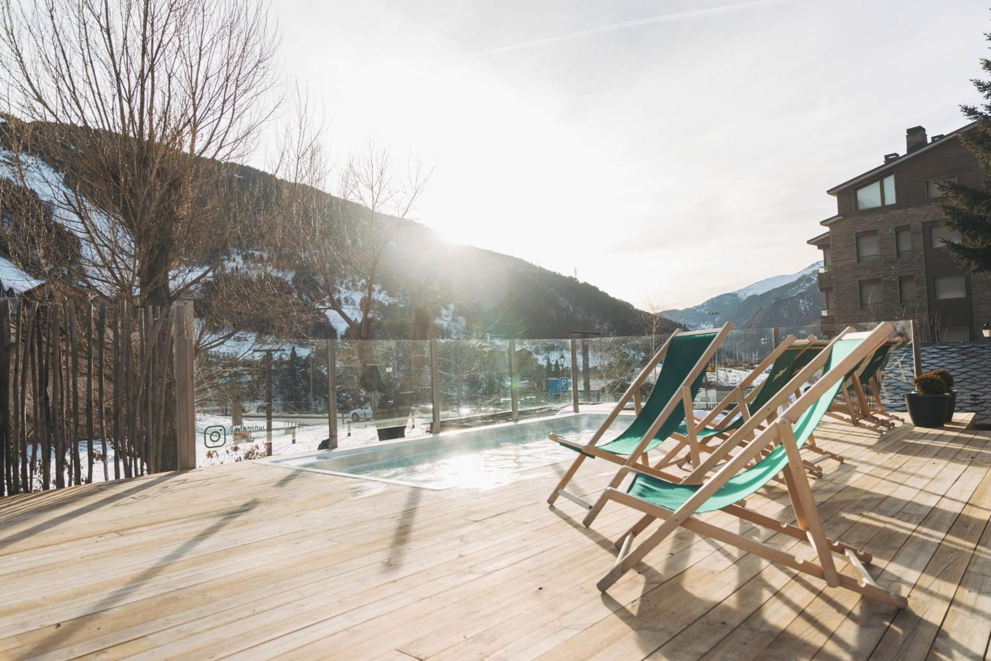 Mountain Hostel Tarter Buitenkant foto