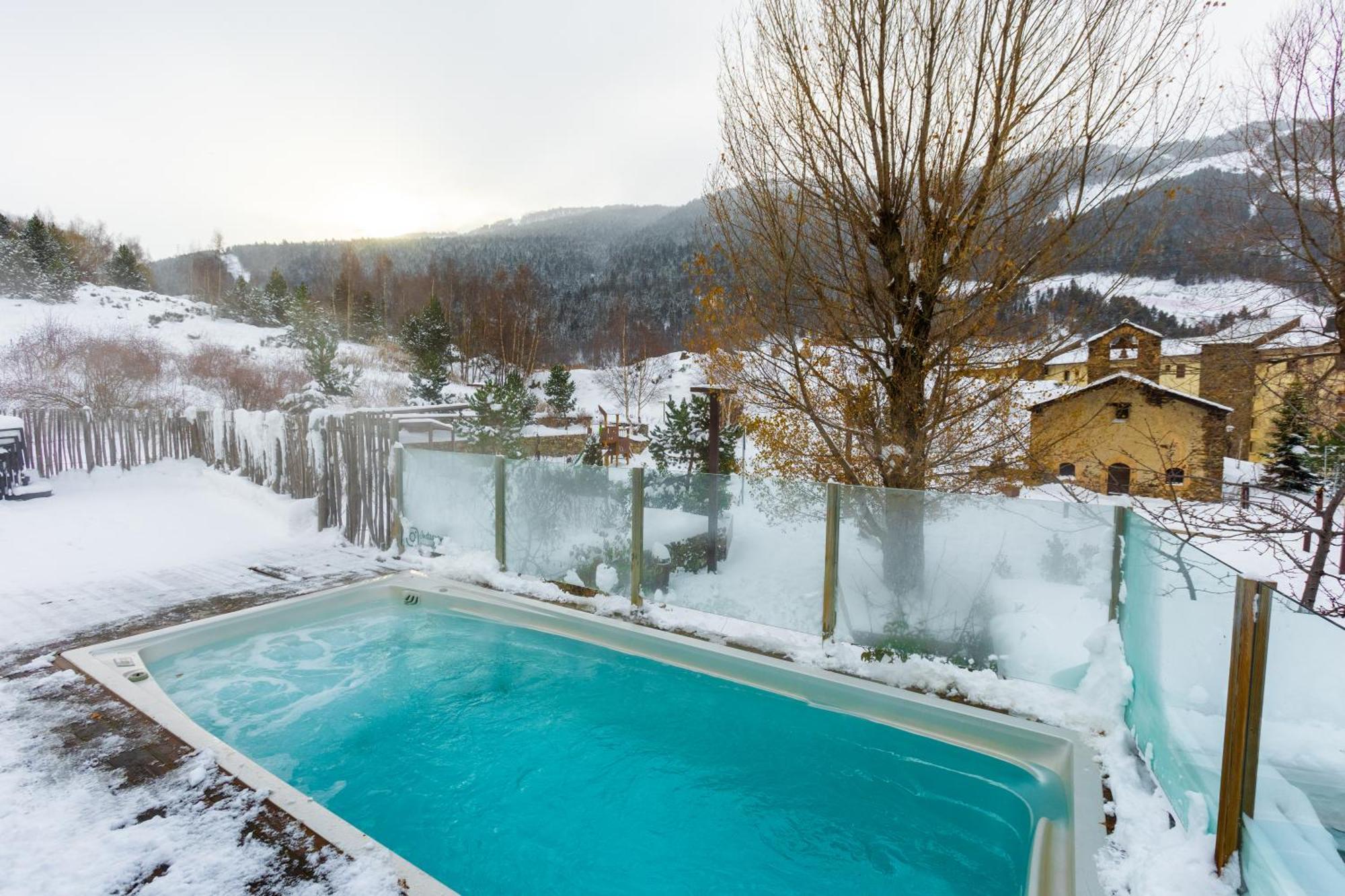 Mountain Hostel Tarter Buitenkant foto