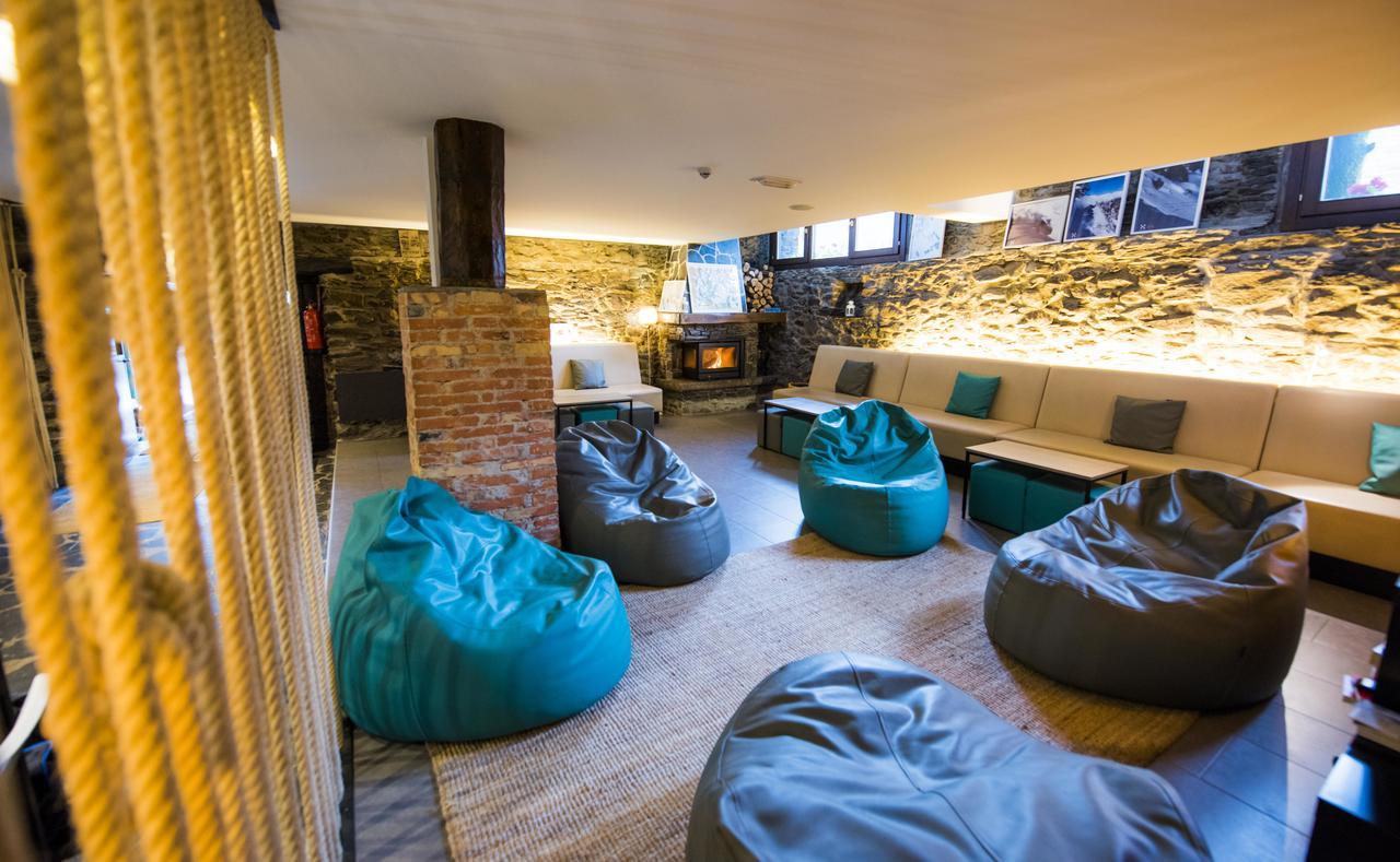 Mountain Hostel Tarter Buitenkant foto