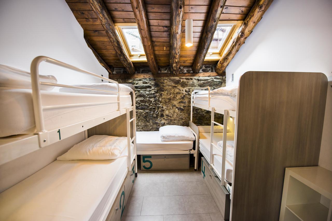 Mountain Hostel Tarter Buitenkant foto
