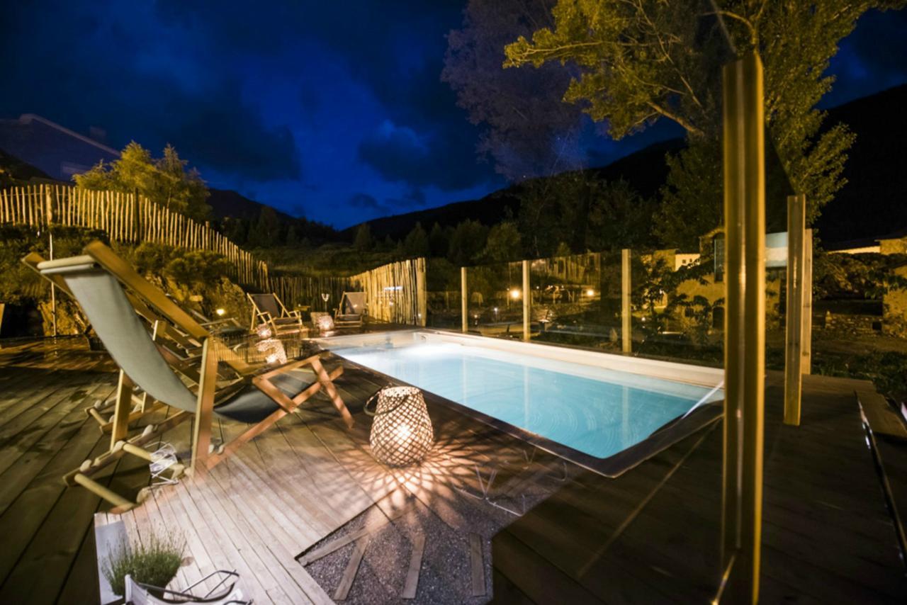 Mountain Hostel Tarter Buitenkant foto