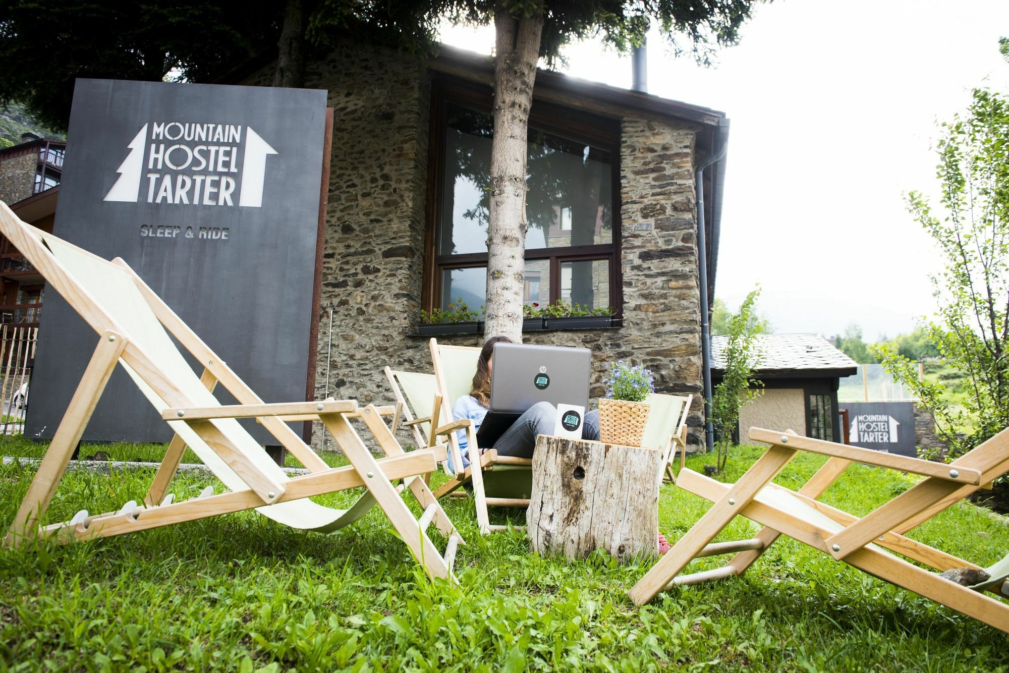 Mountain Hostel Tarter Buitenkant foto
